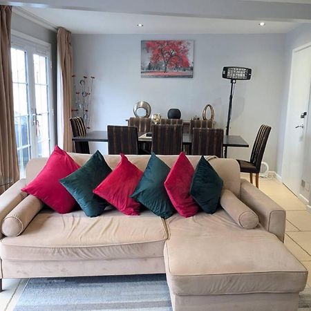 Charming Lake House Nature Retreat In Cotswold Water Park, South Cerney Near ไซเร็นเซสเตอร์ ภายนอก รูปภาพ
