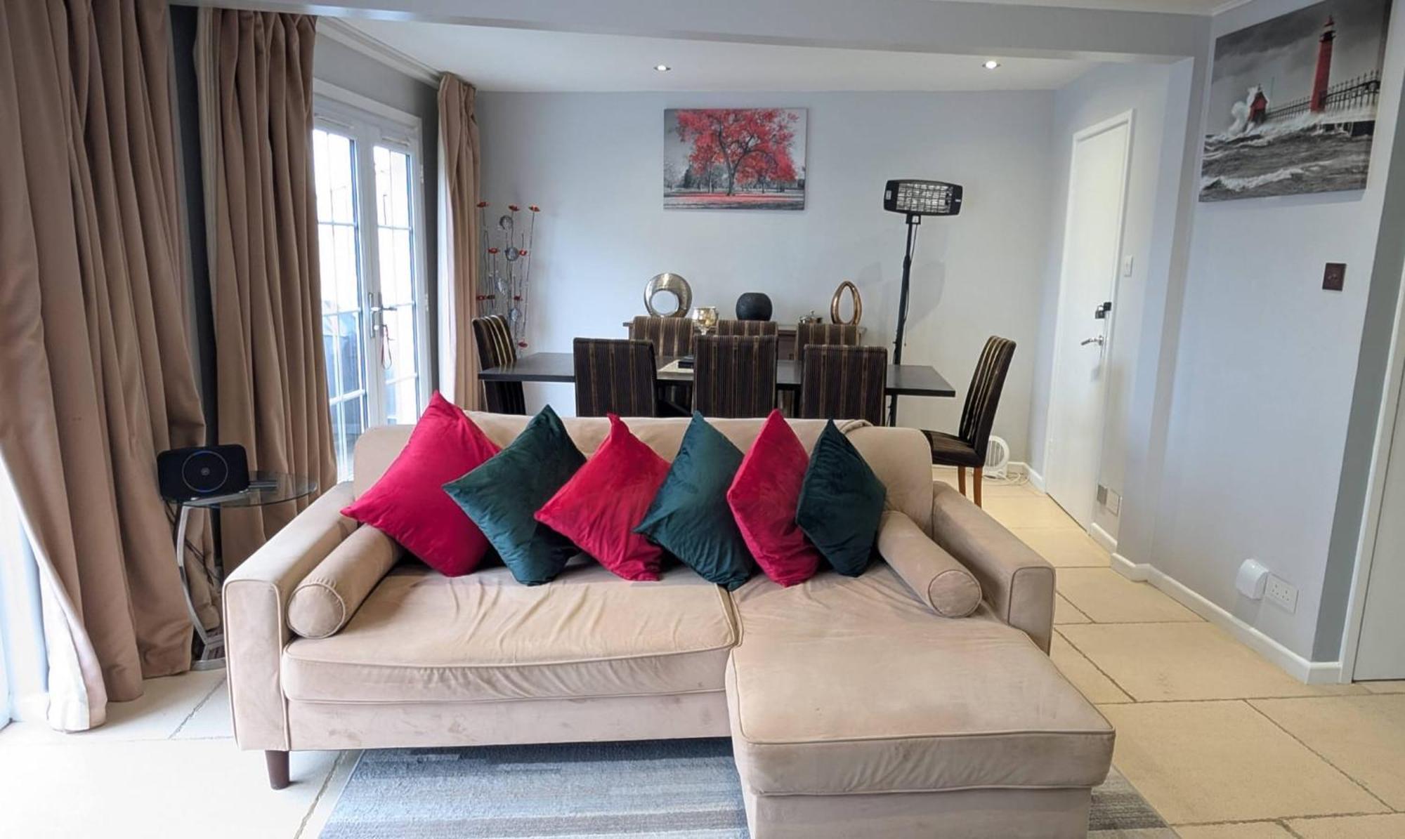 Charming Lake House Nature Retreat In Cotswold Water Park, South Cerney Near ไซเร็นเซสเตอร์ ภายนอก รูปภาพ